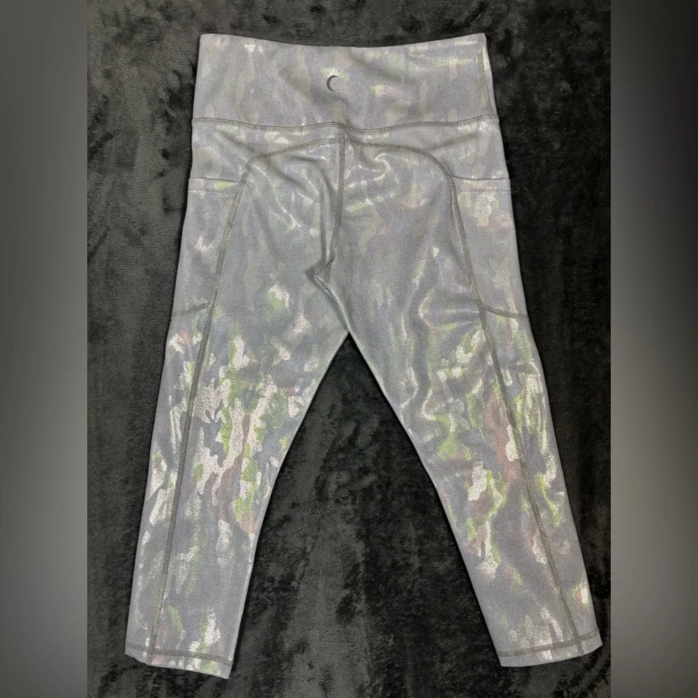 Zyia Active Leggings Iridescent White Camo Unicorn Shimmer Shiny Pearl Size 6-8 - Picture 2 of 7